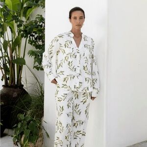 Piyama White and Green Leaf Print Pajama Set